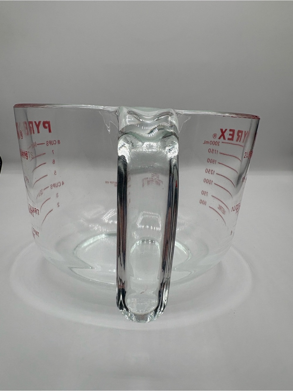 Vintage PYREX 8 cup, 2 liters 564 LARGE Red lettering EXCELLENT - Picture 3 of 11